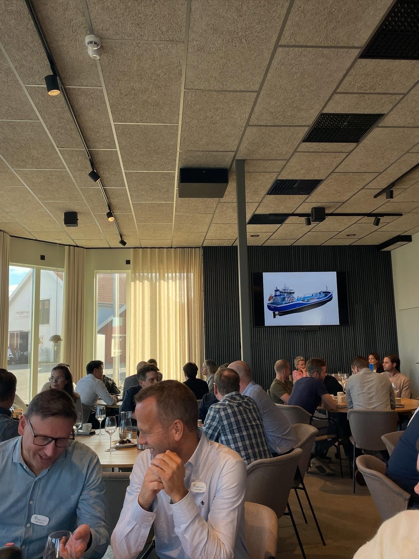 This week we had our second and final crew conference of 2025!
Two fantastic days filled with insights into our Newbuilding process, the exciting launch of our new intranet Sirius Way, and a refreshing swim in the pool at @kust.hotellet.styrso. 💦
A