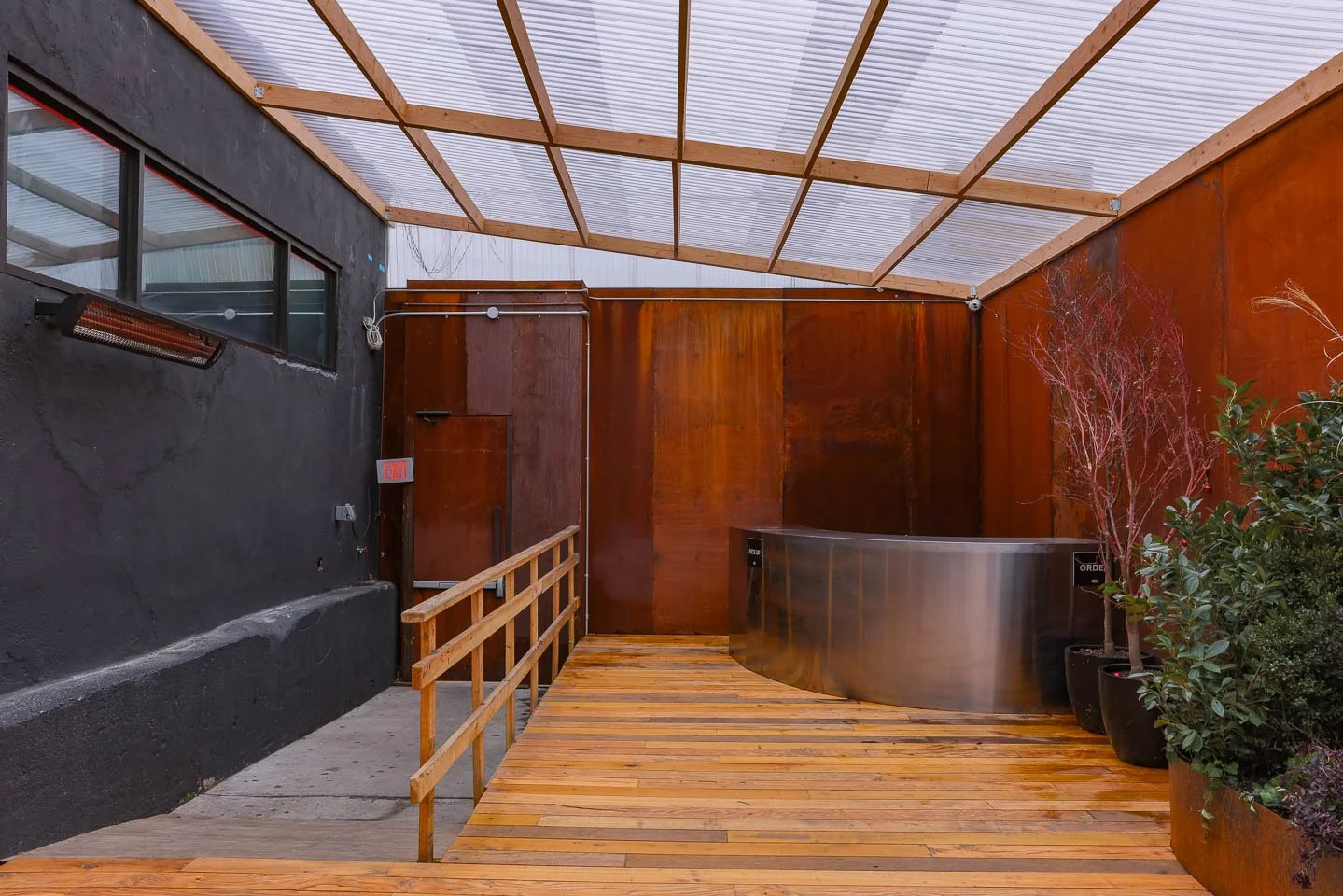 use-029-SIGNAL-NIGHTCLUB-BK-71 copy.jpg