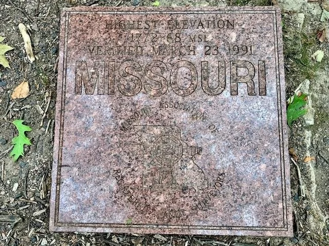 Plaque marking Taum Sauk Mountain, the highest point in Missouri, located in the Ozark Highlands