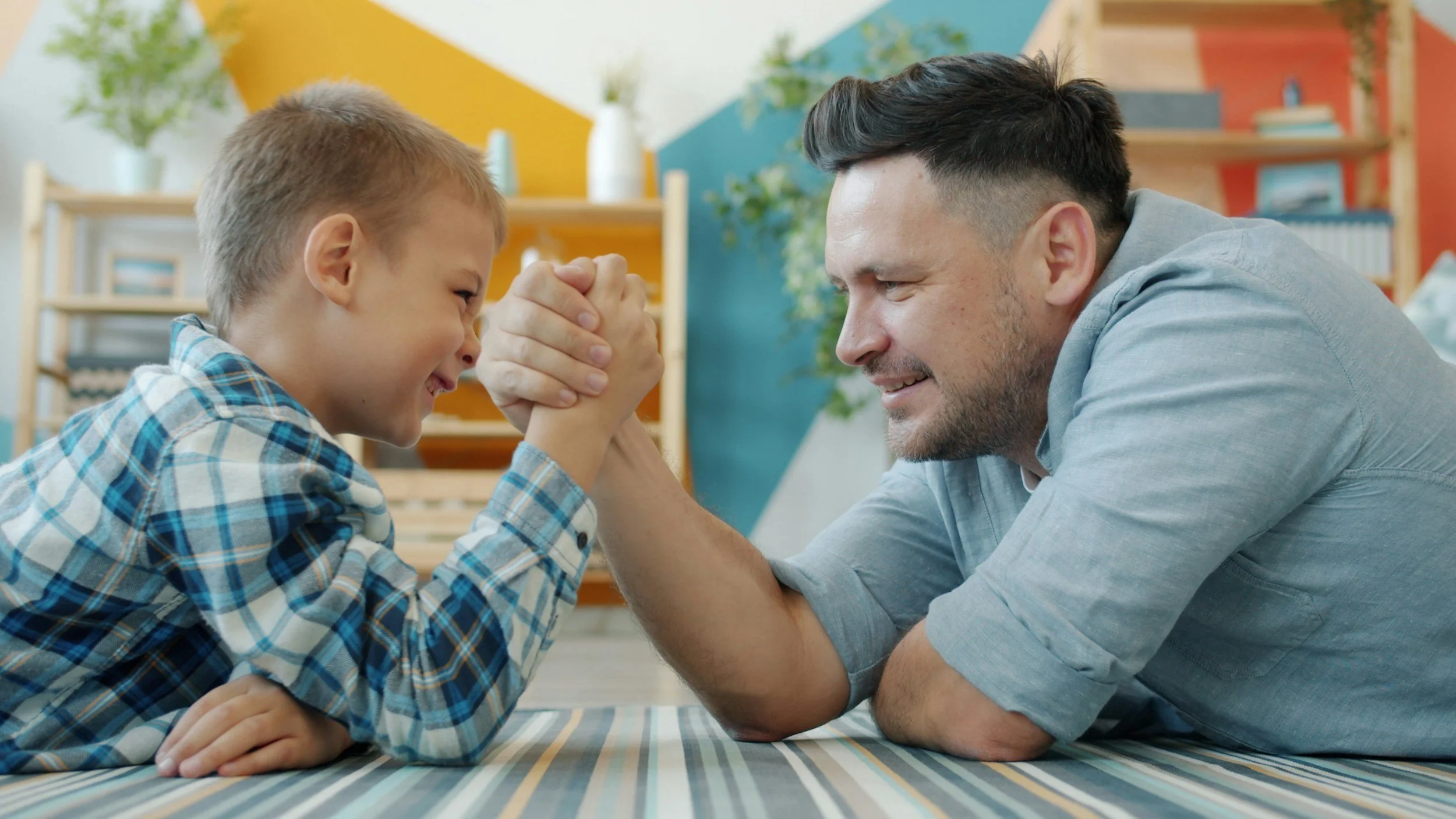 Los Tres Amores Que Tu Hijo Necesita — Y Cómo Muchas Familias Pierden Uno