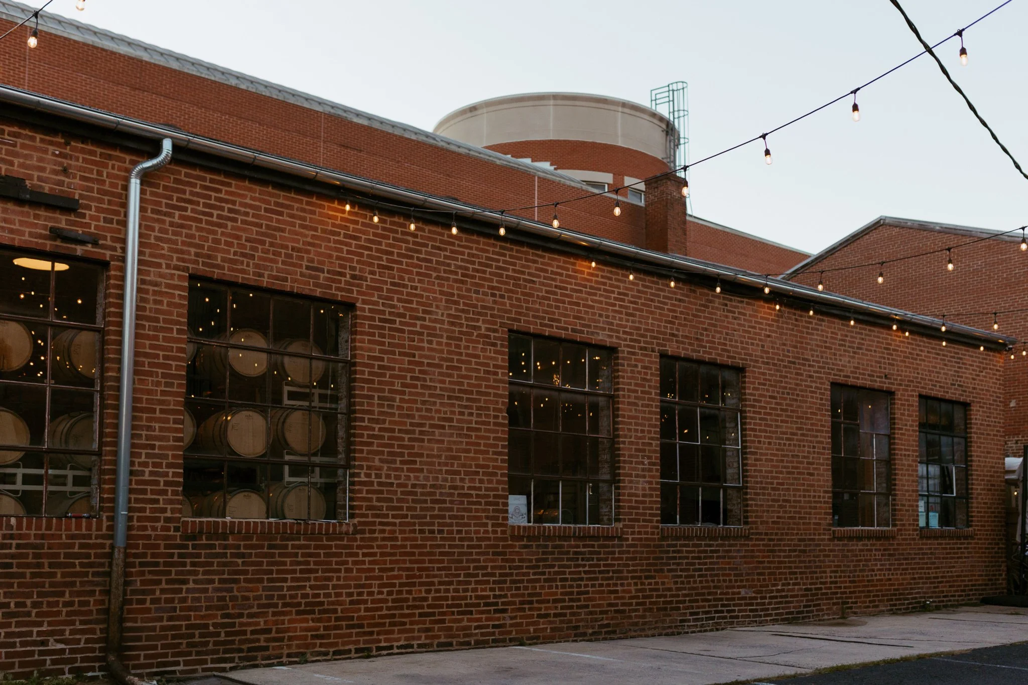 frederick-maryland-wedding-venue-mcclintock-distilling