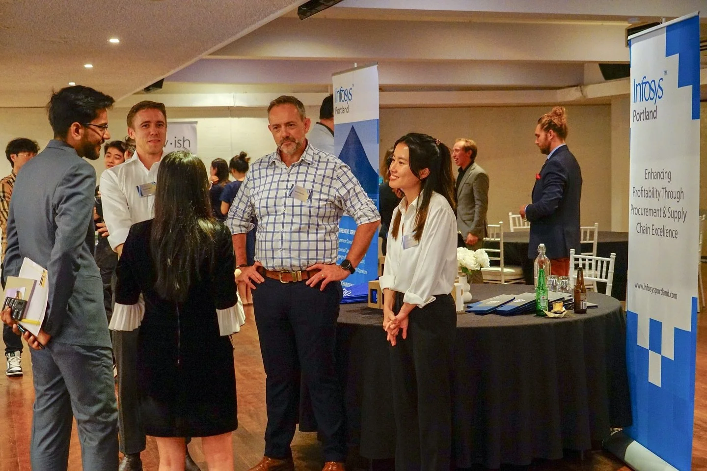 ✨What an incredible night! ✨

Our Industry Networking Night went off without a hitch, bringing together students, industry leaders, and professionals from amazing companies like PwC, KPMG, Unitywater, CPA, ConsultANZ, Newish, AHRI, and Infosys Portla