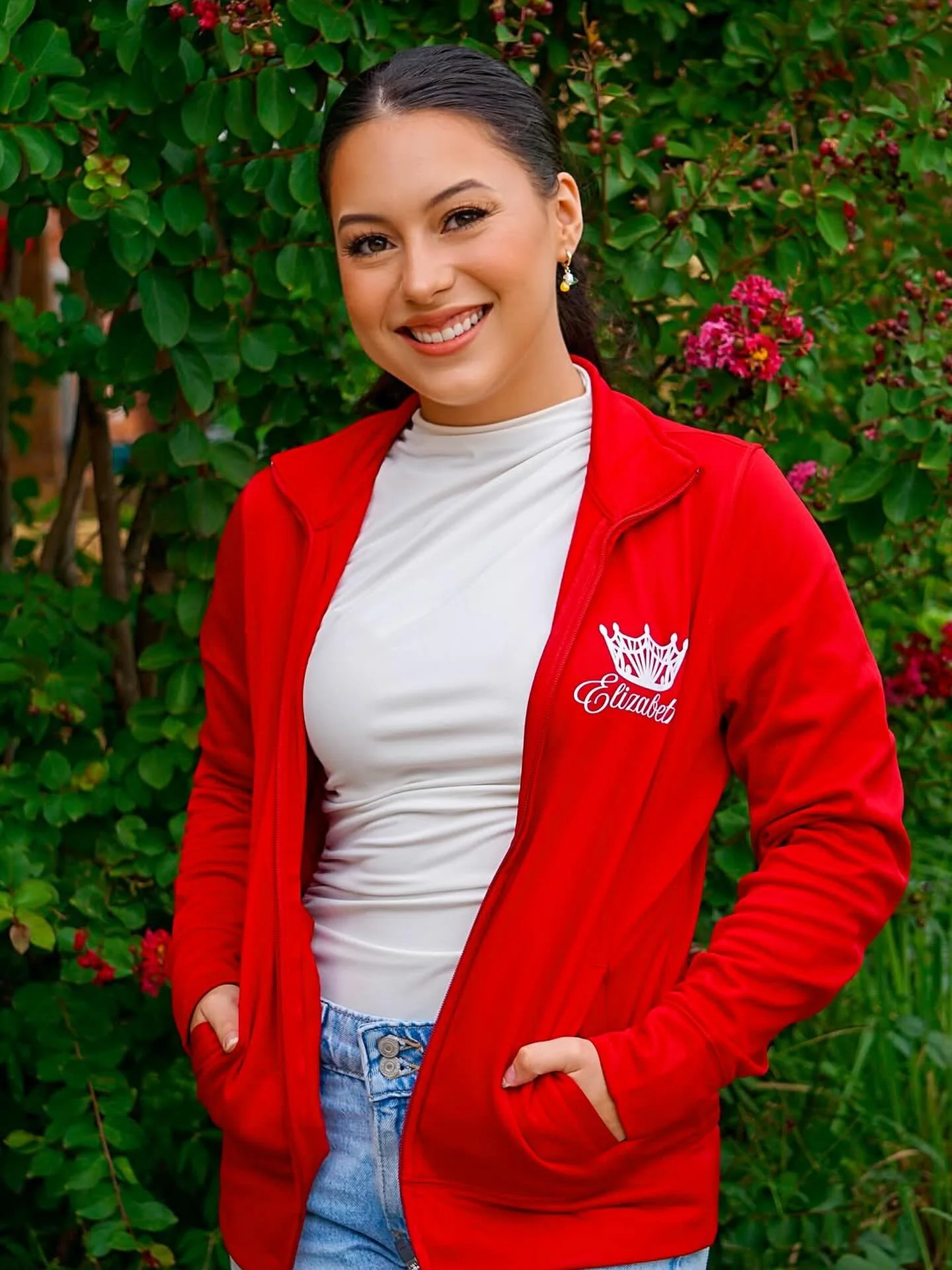 september is here and it is starting to feel just a tiny bit like fall.. so that means it&rsquo;s officially jacket + sweatshirt season. we couldn&rsquo;t be more excited!! 👑🍂