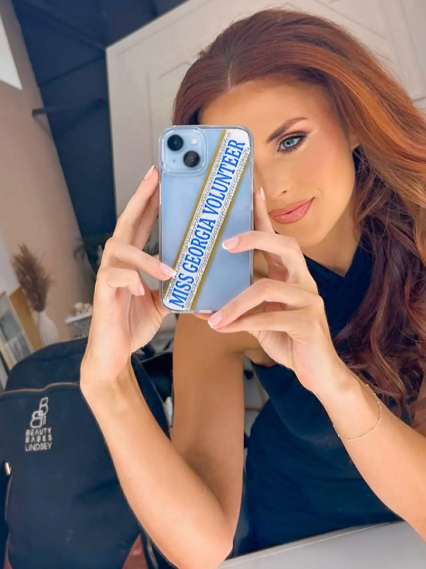 gorgeous queens + iconic mirror selfies ⚡️ @missgavol 

playing catchup today and getting as many of your case orders out this week as possible before i&rsquo;m out of the office this week!! thank you all for the love and support recently ☻ 
&bull;
&