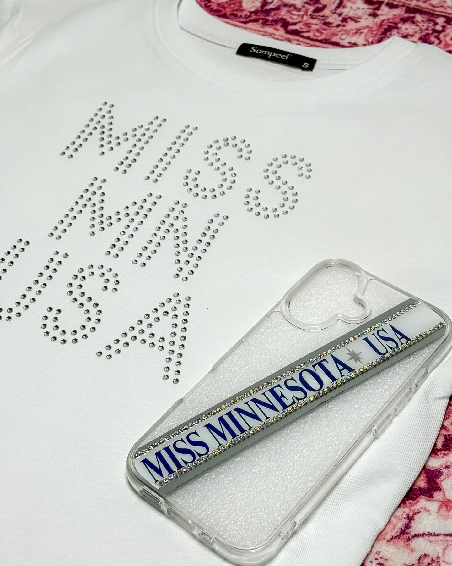 rhinestones are forever 🫧
&bull;
&bull;
&bull;
#crownedcreativeco #C3 #C3girl #smallbiz #shopsmall