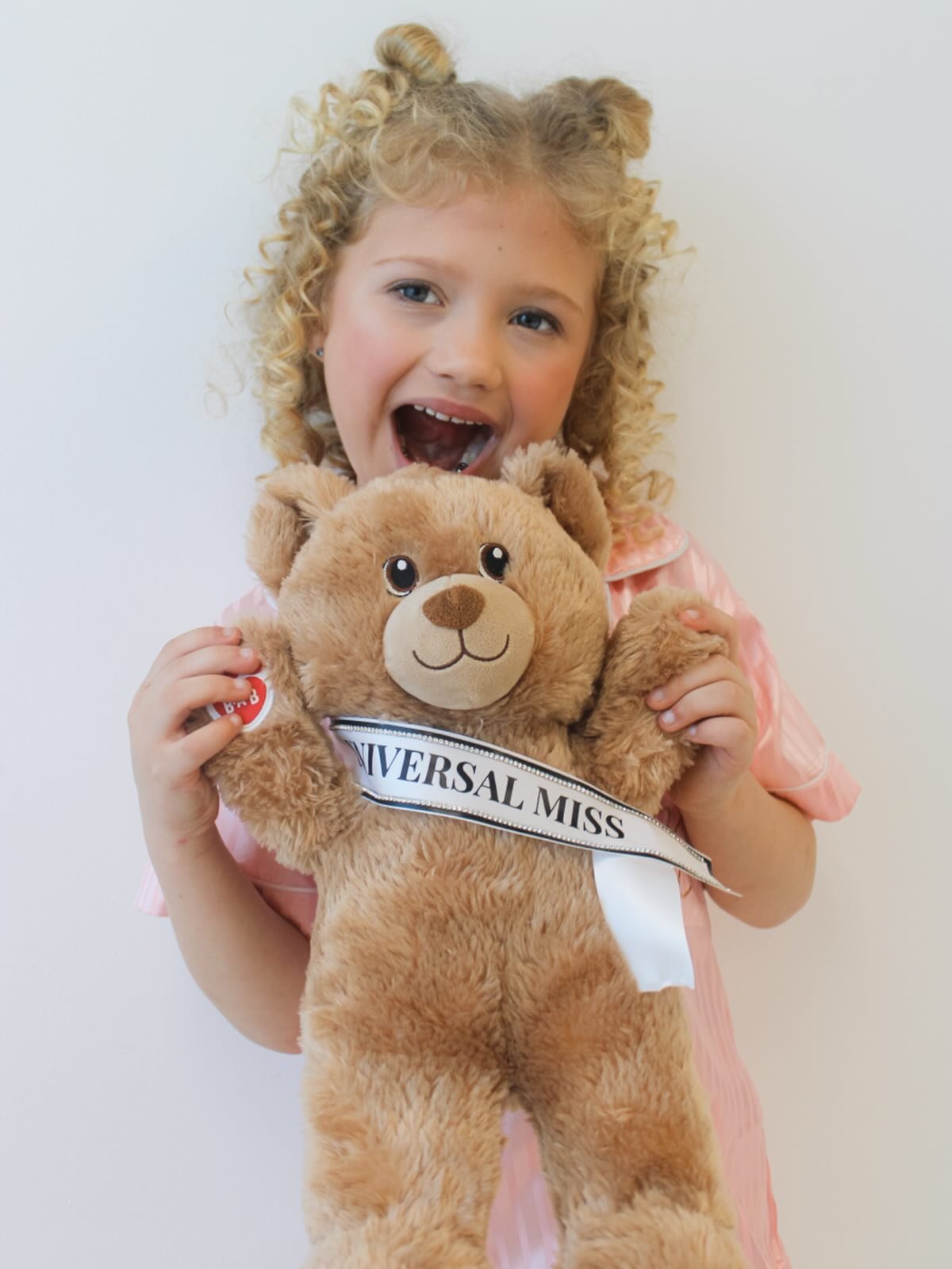 the moment y&rsquo;all have been waiting for 🧸

bear sashes are dropping on friday!! just in time for those stuffed animals you get on valentine&rsquo;s day ;) 
&bull;
&bull;
&bull;
#crownedcreativeco #C3 #C3girl #smallbiz #shopsmall