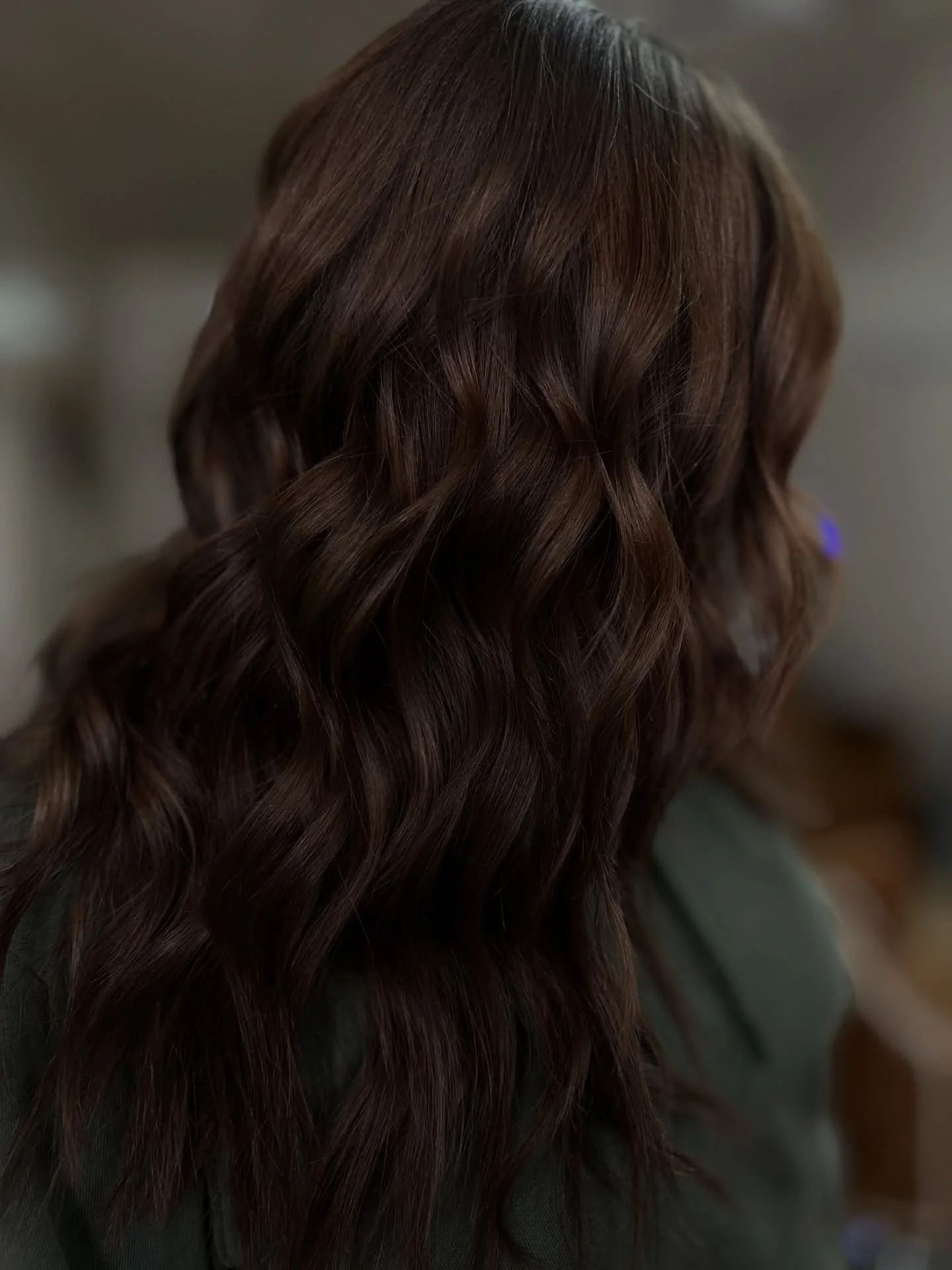 Sugar, spice, and everything nice ✨
This gorgeous color + extension install on my sissy-in-law is giving allll the holiday vibes 🎄

#wefthairextensions #ohiohairstylist #holidayhair