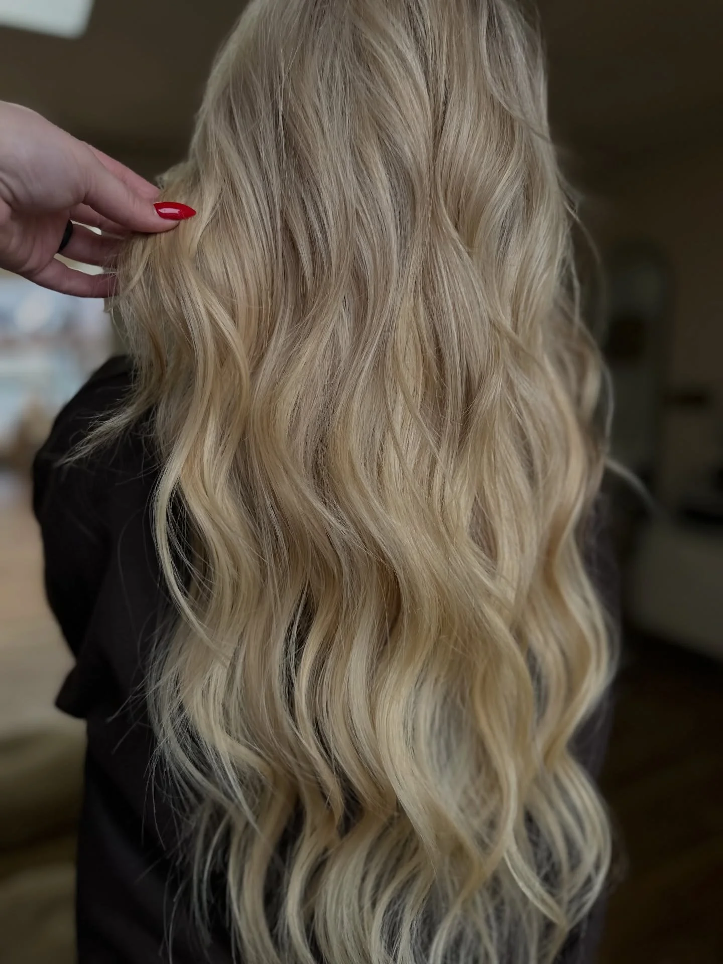 Finally got a picture of one of my favorite clients 🫶🏼

I swear I don&rsquo;t not take photos on purpose&hellip; I just get distracted by our 3-hour therapy sessions, life updates, inside jokes, and solving the world&rsquo;s problems mid-blowout 😂