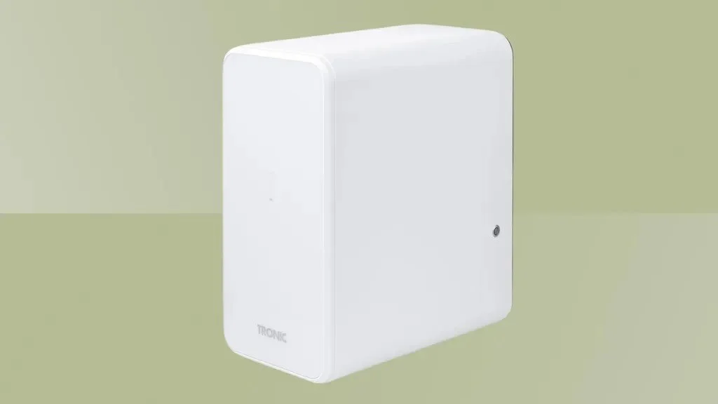White-labelled Lidl Tronic Marstek B2500 balcony solar home battery in a white box design.