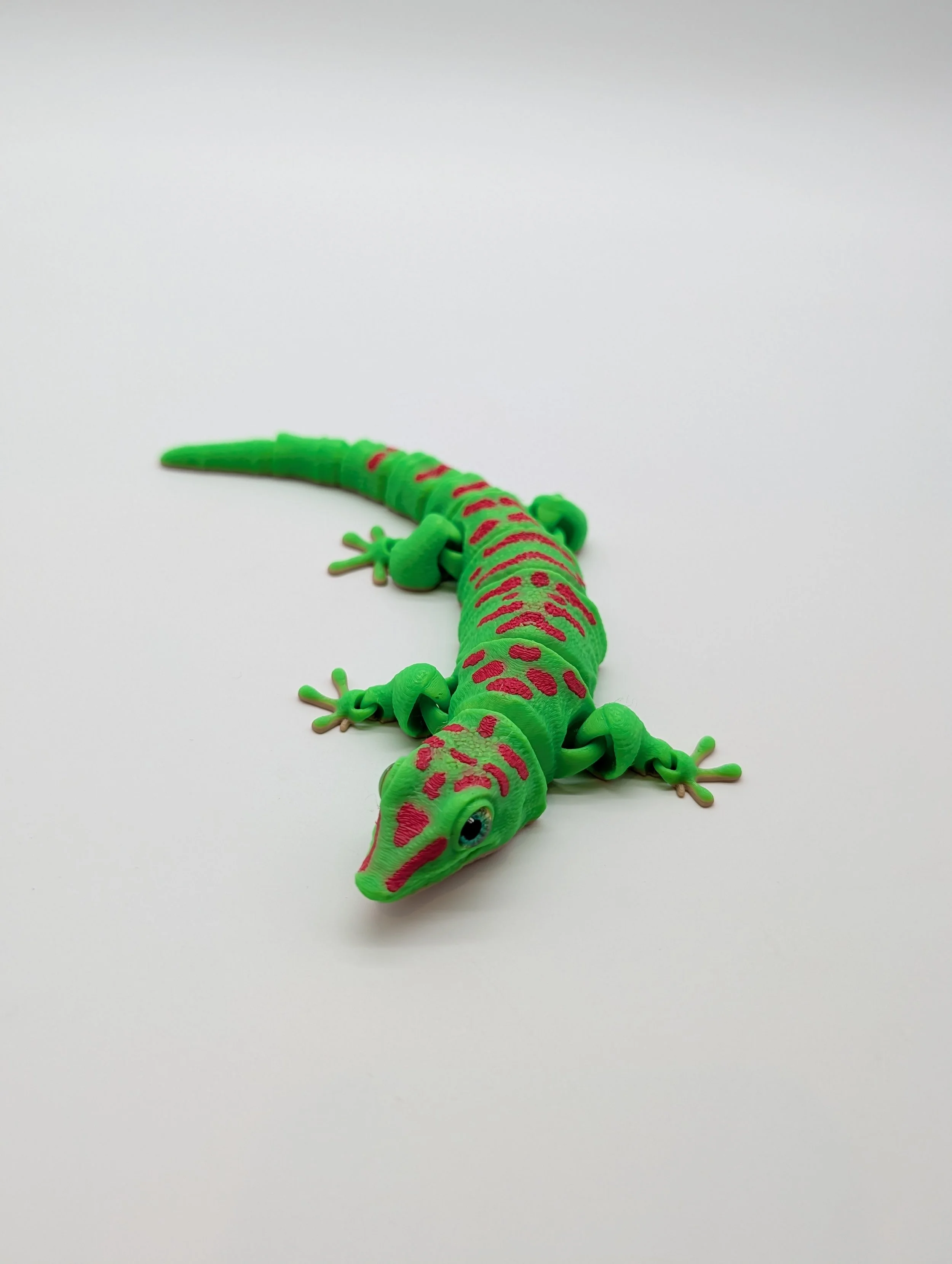 Giant Day Gecko (Green) - Retail $15 - SKU LR0007