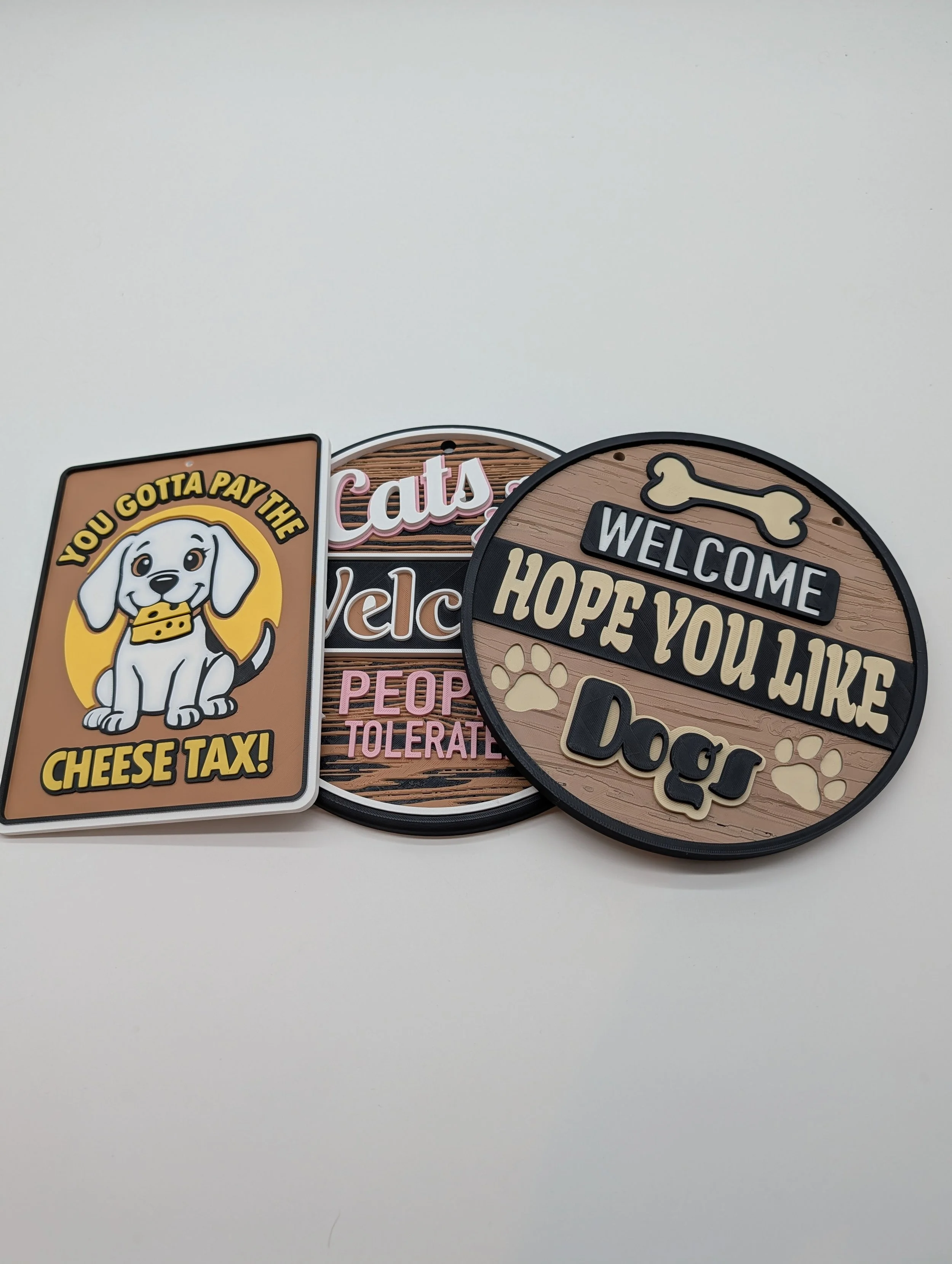Cute Pet-Themed Signs – Adorable Home Décor for Dog & Cat Lovers