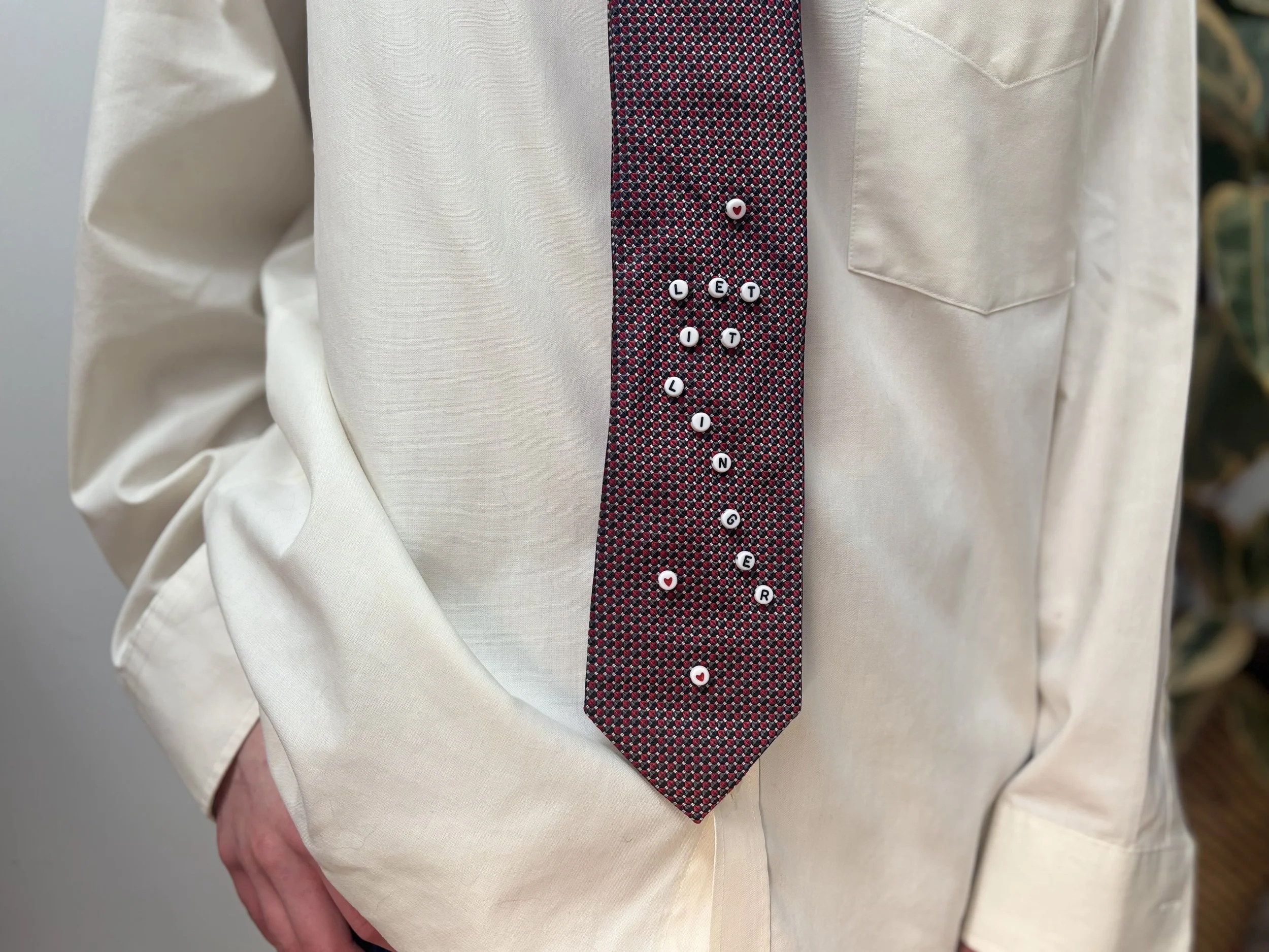 the linger lyric tie