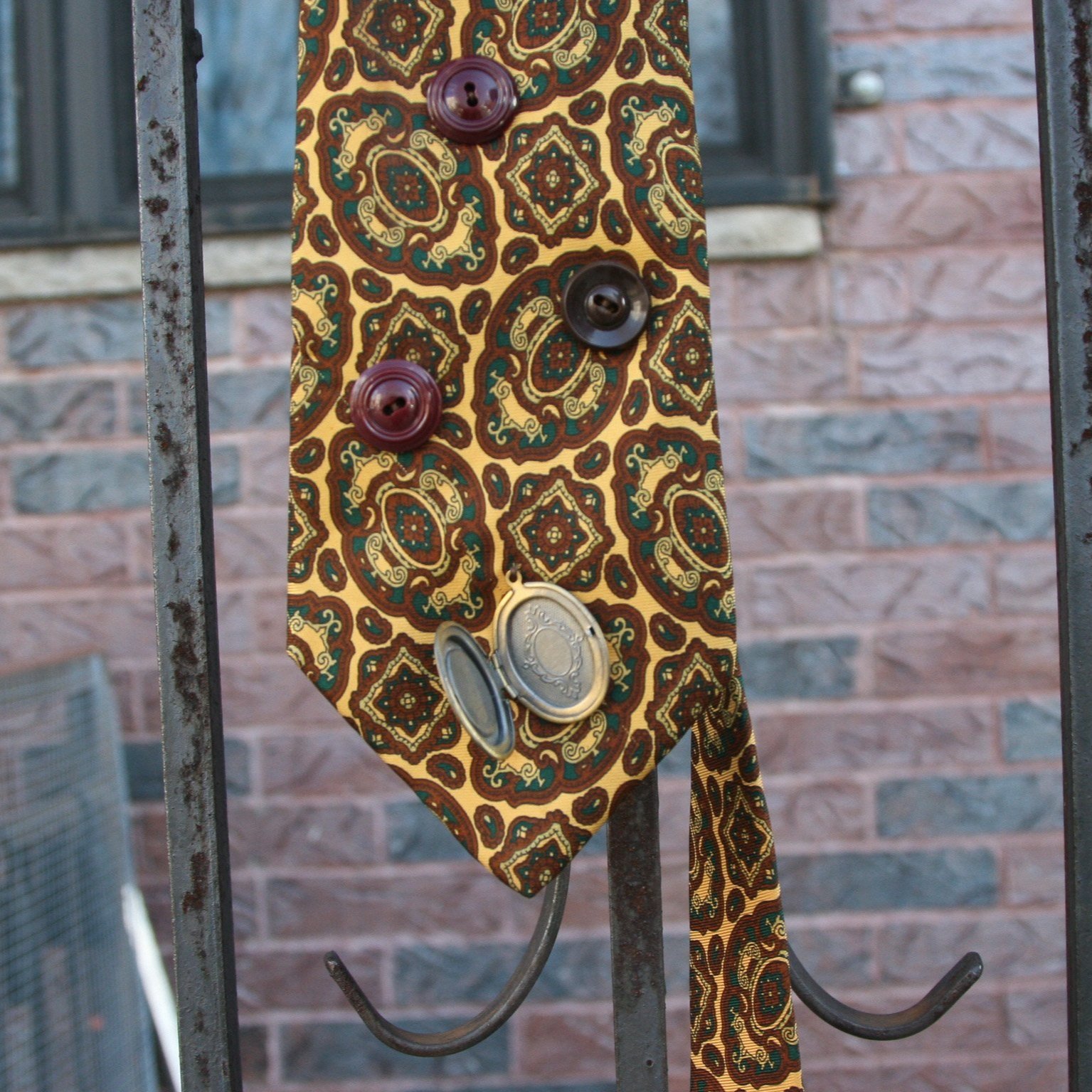 "sentimental mood" locket tie
