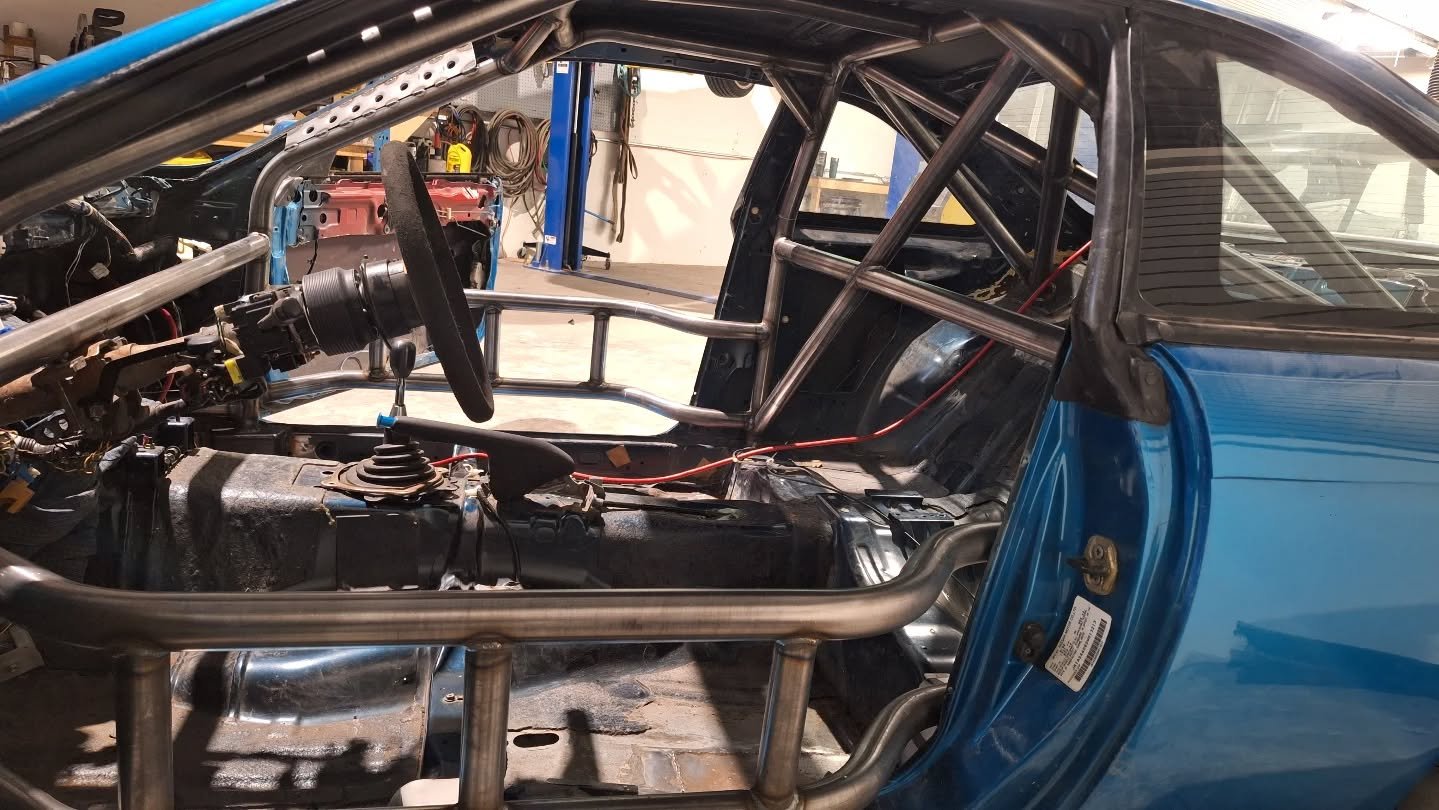 S14 Road Race Cage!

Very clean looking car, the 275 square setup makes this unit look like a go cart ready to pull some serious G's in the corners, and the owner mentioned 315's this season 🤯

Super cool to see a S-chassis being purpose built for s