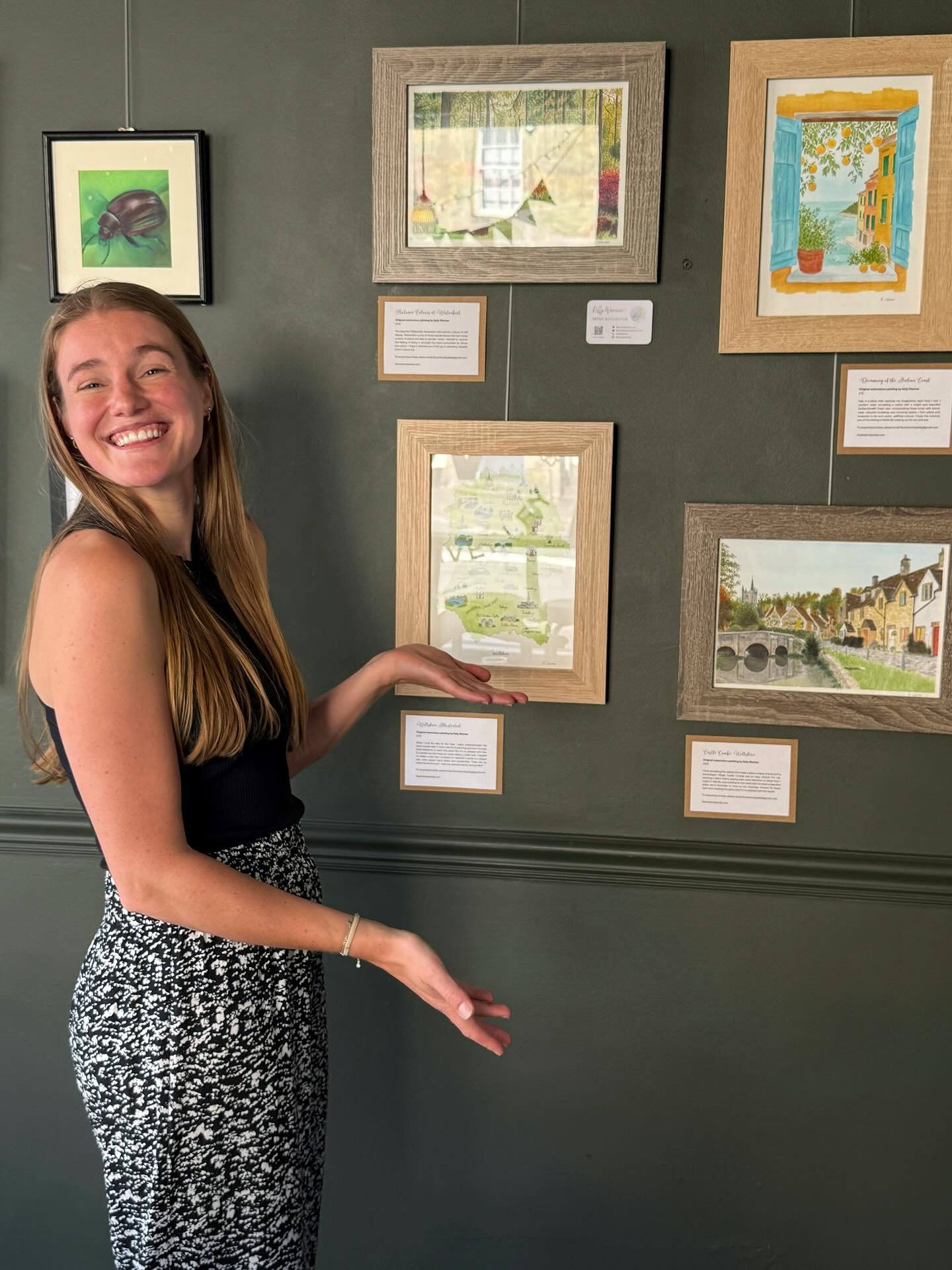 Today&rsquo;s the day! 🤗

Join @wildatartbysarah and I in @thewaverleychippenham&rsquo;s downstairs snug room from 7-8pm this evening for a relaxed hour of browsing, chatting all things creative, and enjoying complimentary cake and nibbles!

As well