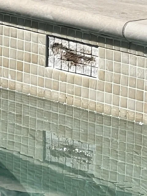 Cracks caused by rust in a salt pool repaired by Fiberfix Ontinyent Costa Blanca Valencia