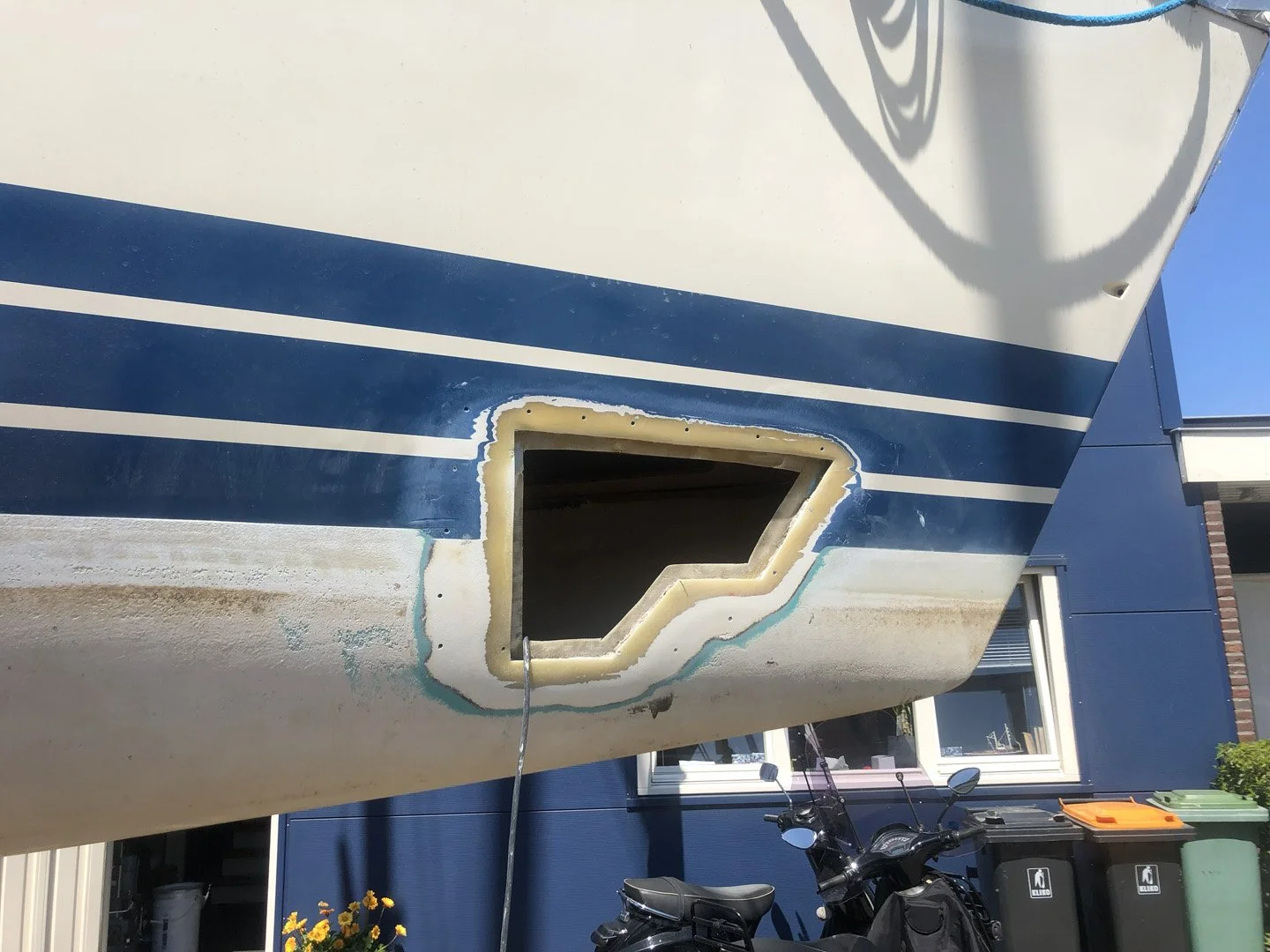Sandwich repair vacuum technique gelcoat finish color matching Valencia Ontinyent Costa Blanca