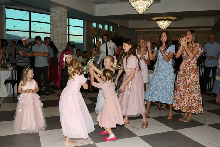 Cameron & Tara wedding at The Oz — photo 39