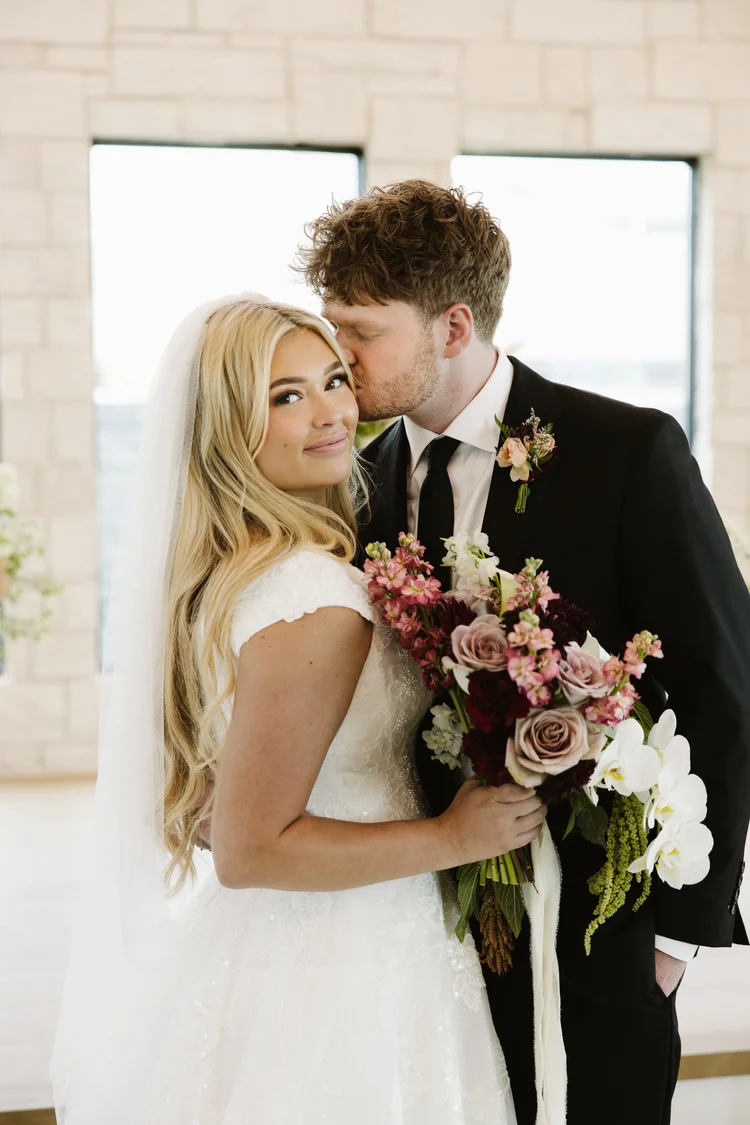 Emma & Cole wedding at The Oz — photo 44