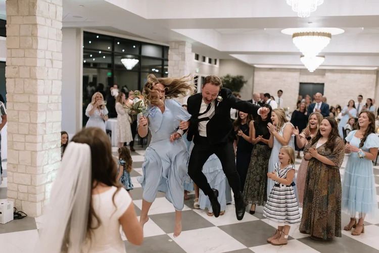 Mikey & Brenna wedding at The Oz — photo 34