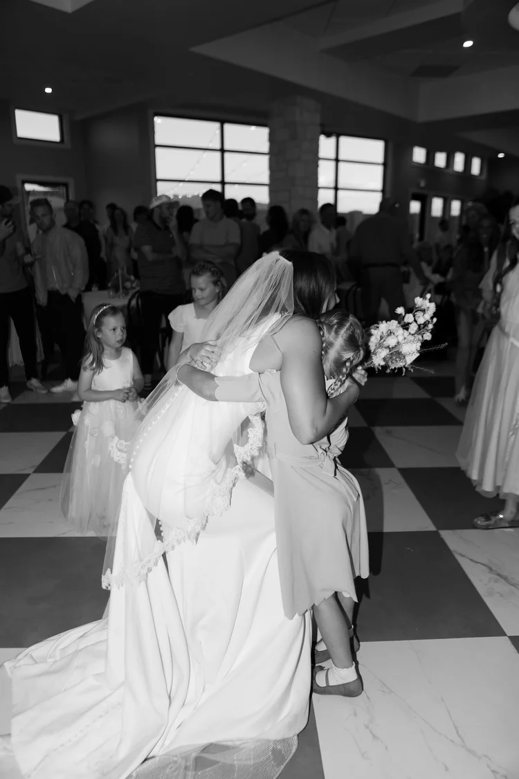 Cameron & Tara wedding at The Oz — photo 41