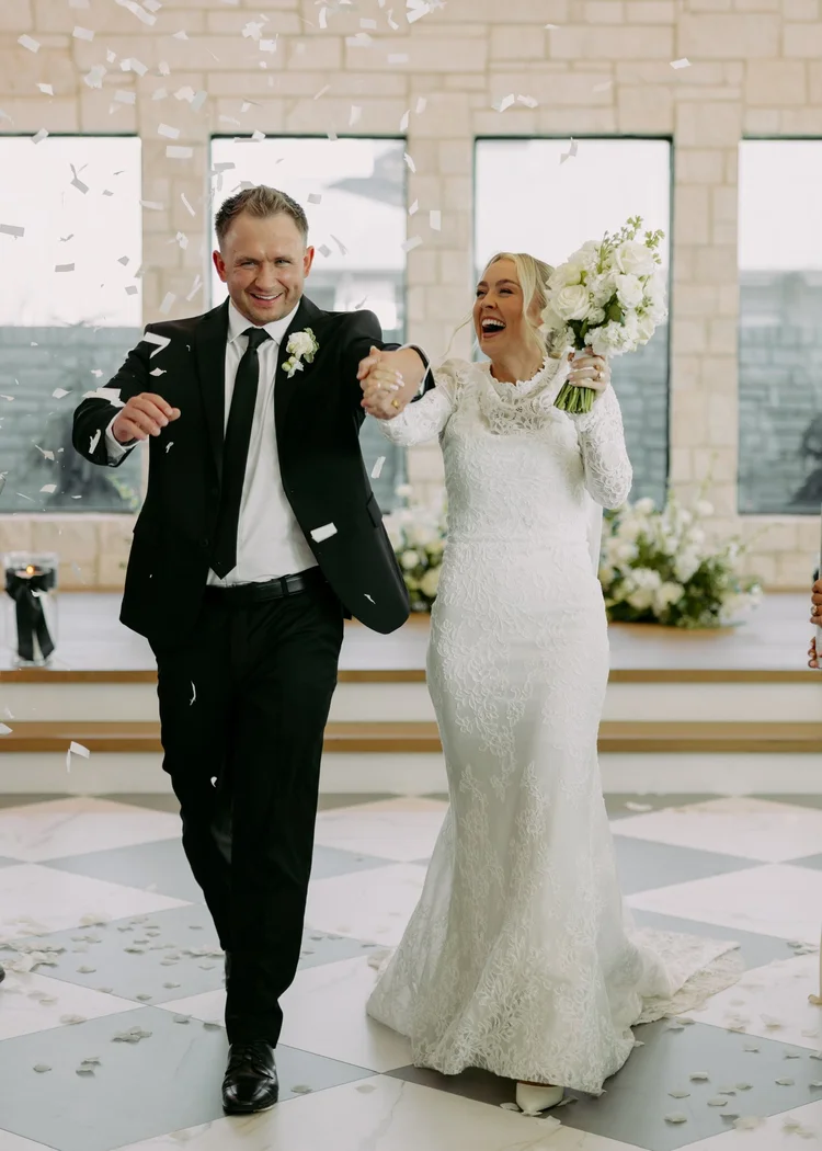 Kenzie & Ben wedding at The Oz — photo 43