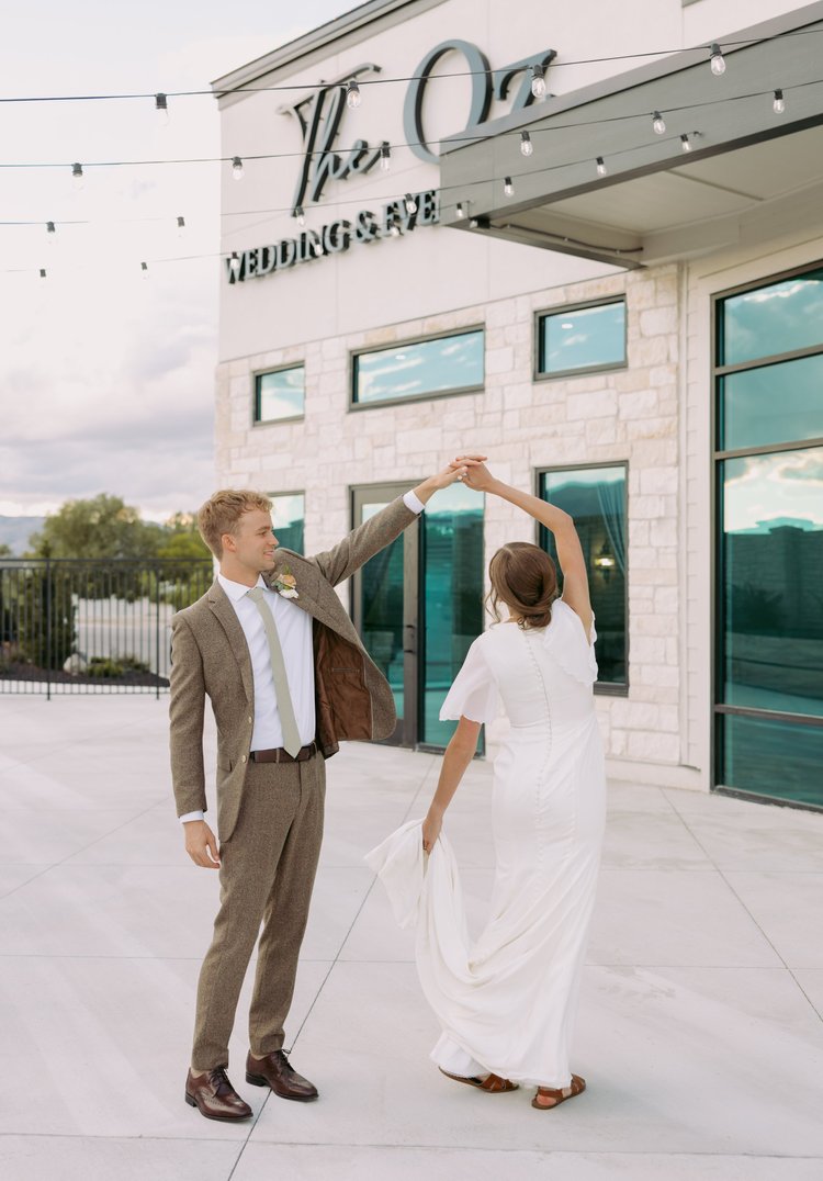 Tessa & Kyle wedding at The Oz — photo 8