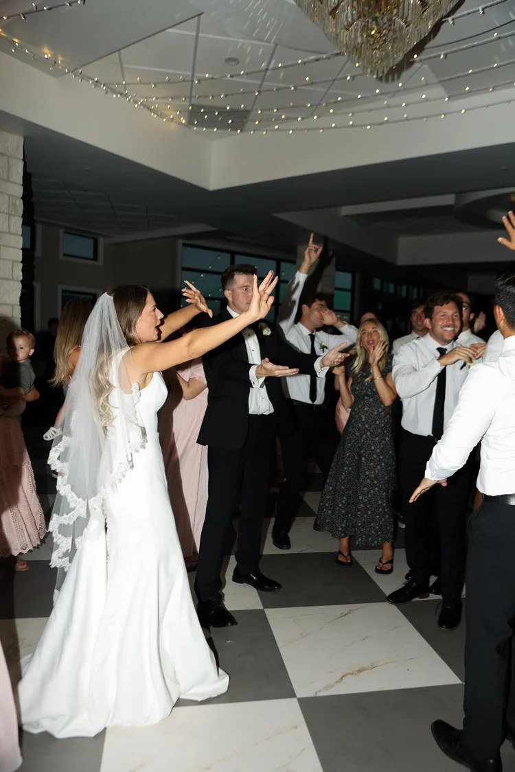 Cameron & Tara wedding at The Oz — photo 79