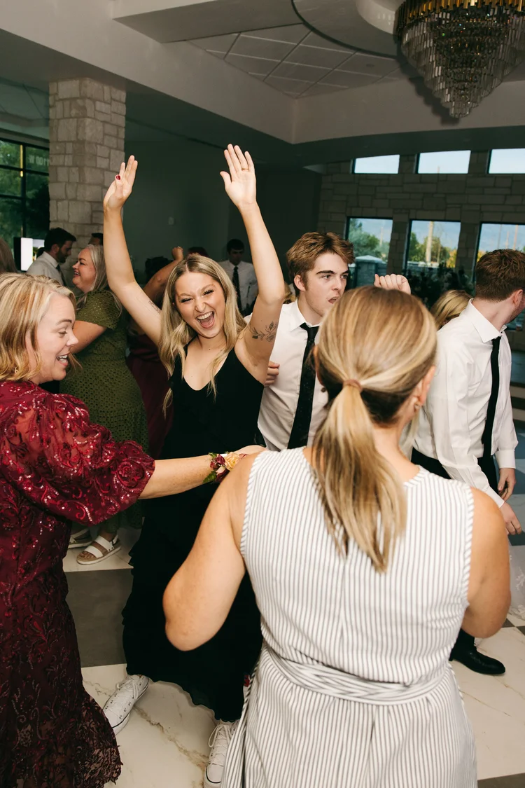 Emma & Cole wedding at The Oz — photo 58