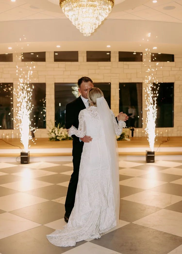 Kenzie & Ben wedding at The Oz — photo 78