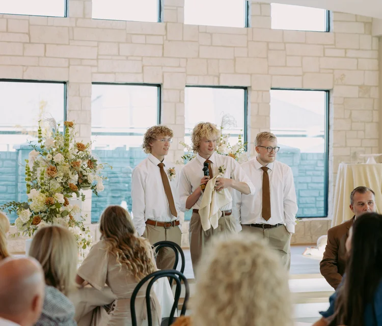 Tessa & Kyle wedding at The Oz — photo 1