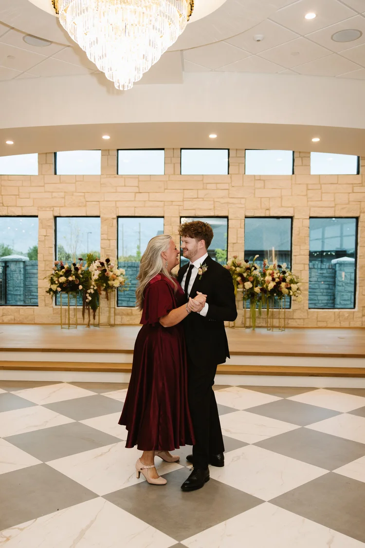 Emma & Cole wedding at The Oz — photo 54