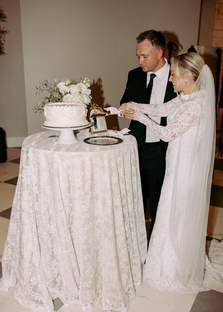 Kenzie & Ben wedding at The Oz — photo 72