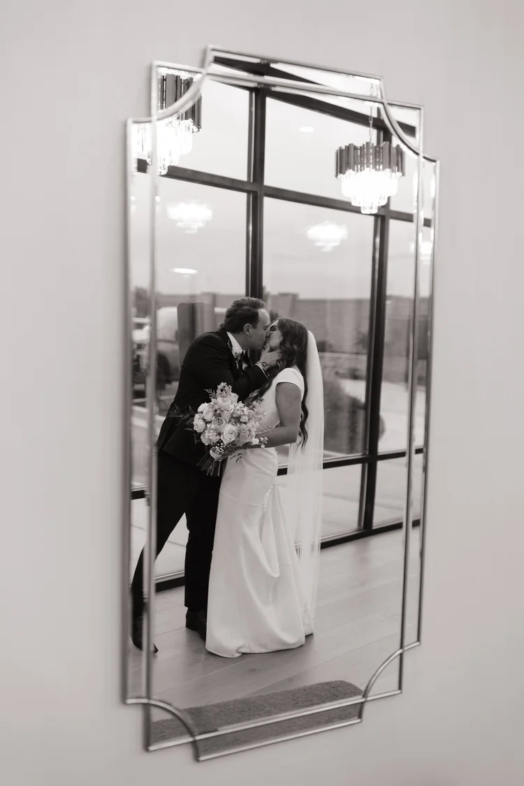 Mikey & Brenna wedding at The Oz — photo 25