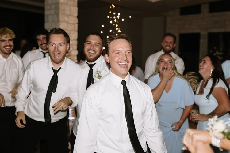 Mikey & Brenna wedding at The Oz — photo 41
