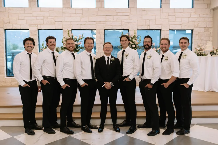 Mikey & Brenna wedding at The Oz — photo 14