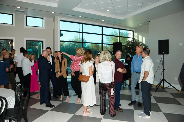 Cameron & Tara wedding at The Oz — photo 29