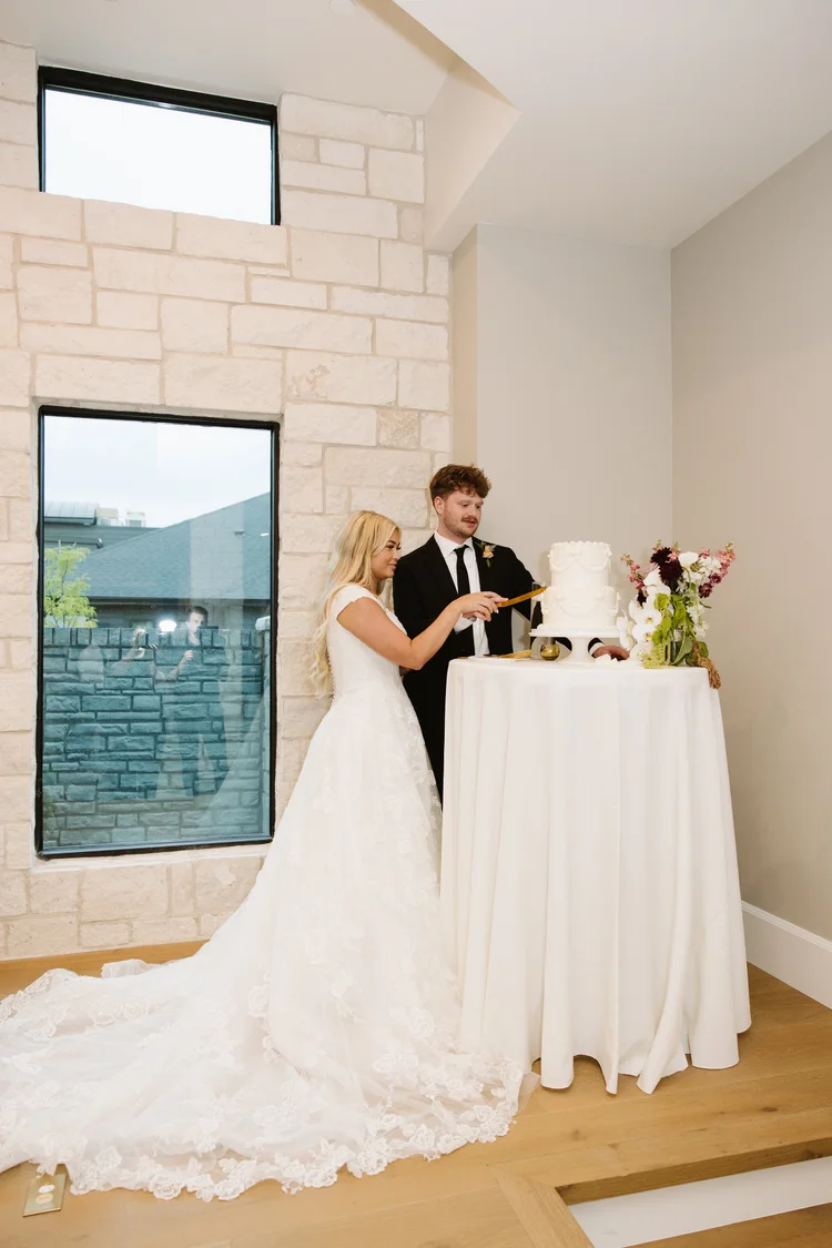 Emma & Cole wedding at The Oz — photo 52