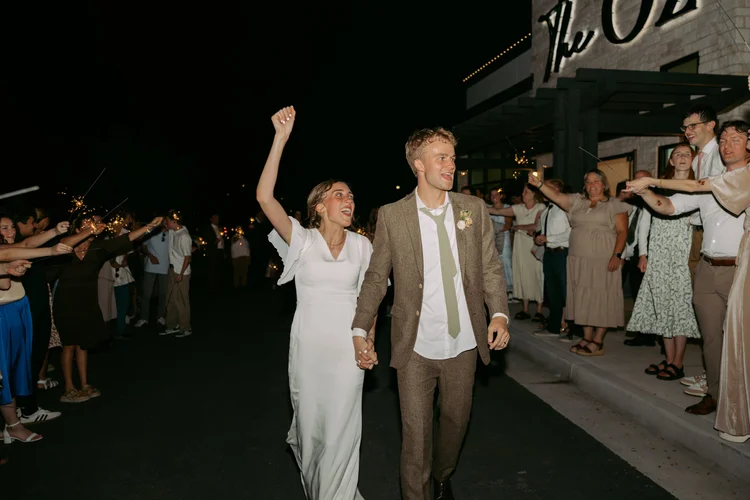 Tessa & Kyle wedding at The Oz — photo 36