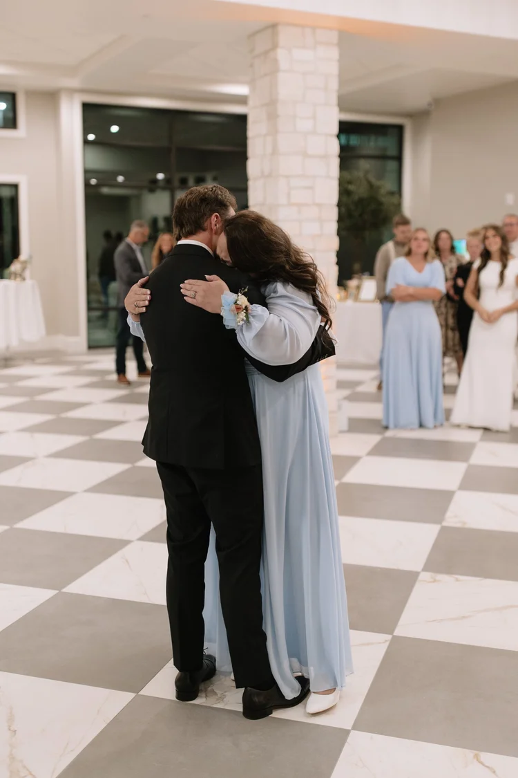 Mikey & Brenna wedding at The Oz — photo 36