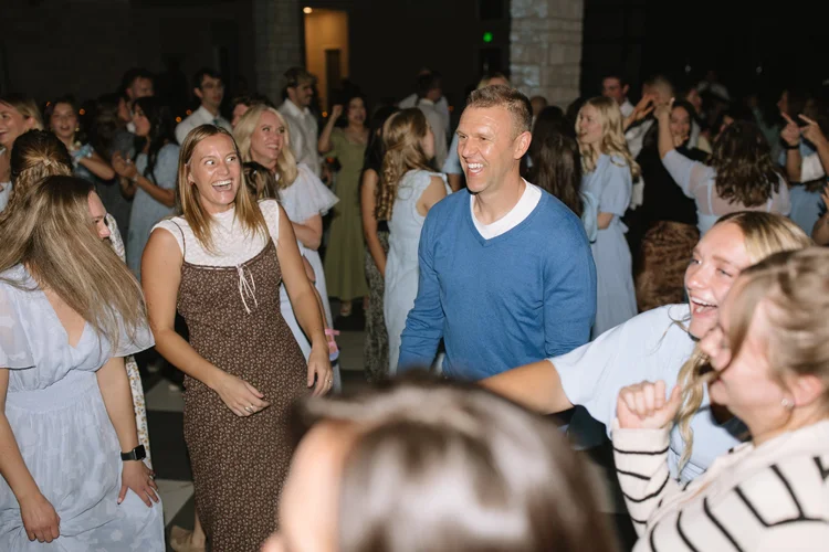 Mikey & Brenna wedding at The Oz — photo 40