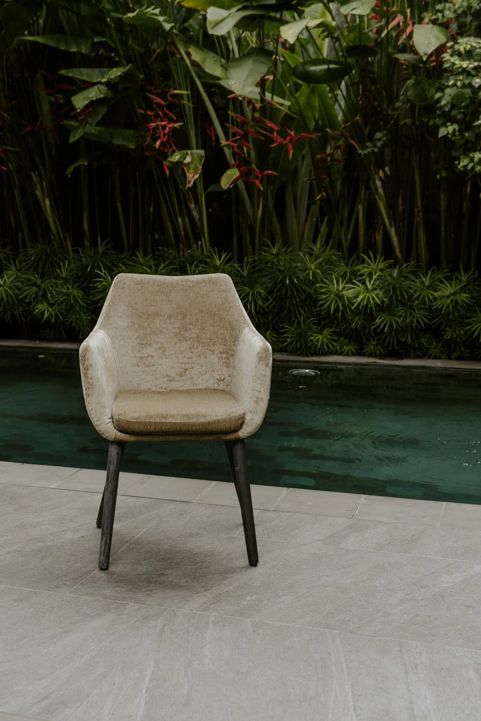 CHAIR 