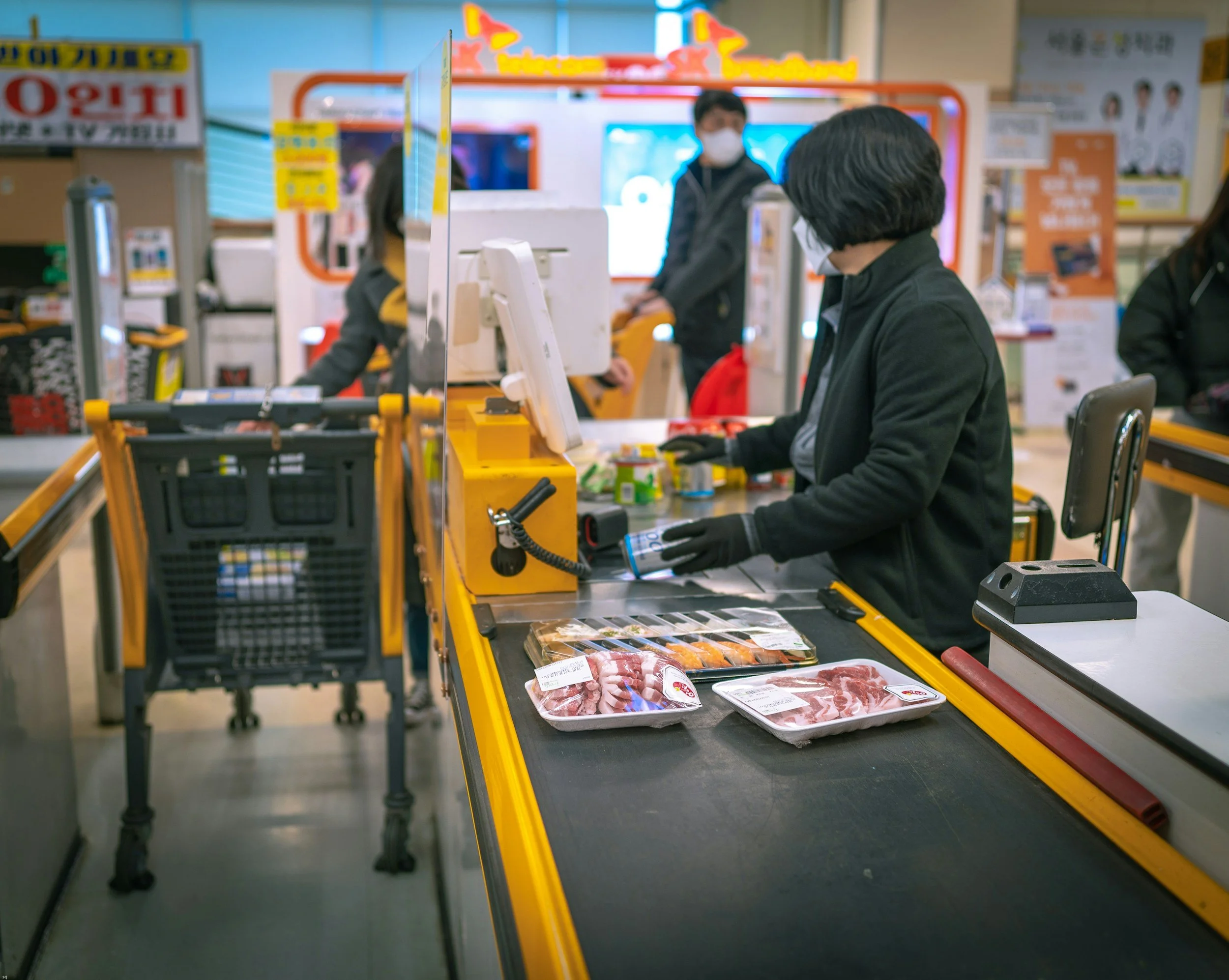 CASHIER