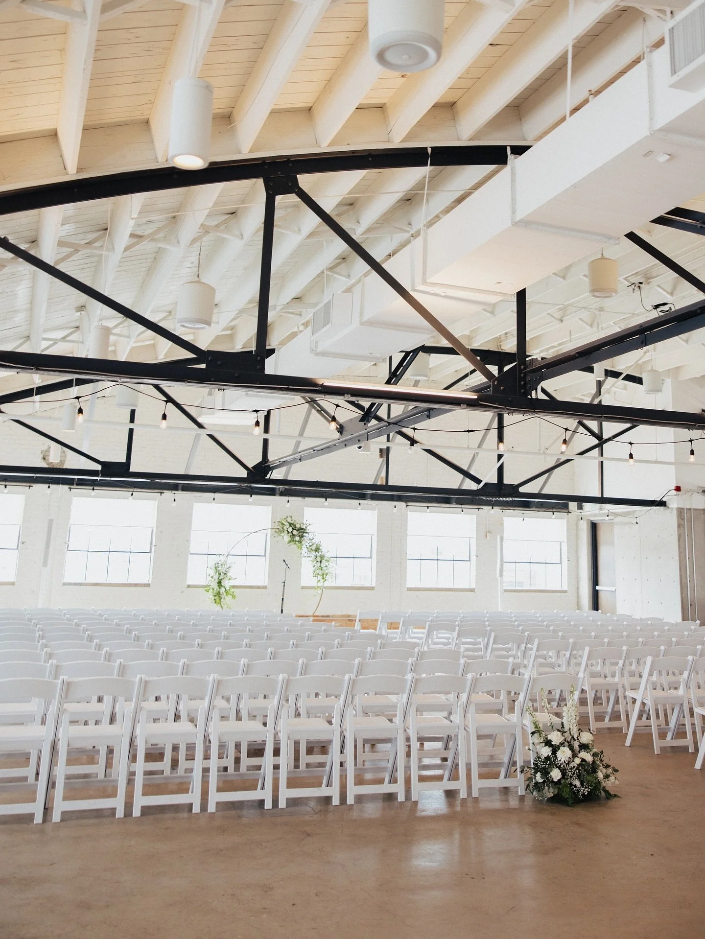 ✨🔔PSA: 60% OFF Royal Room Rental available Sept. 6! 🔔✨
We just had a last-minute Saturday open up&hellip;This is unheard of for a Saturday in September👀 Grab it before it&rsquo;s gone!

Perfect for a last minute wedding, elopement, bridal shower, 