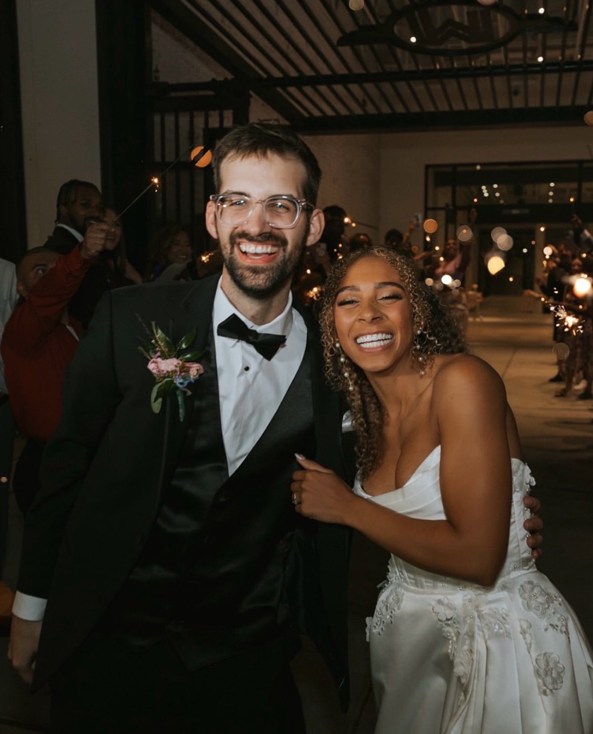 Just engaged?💍 2026 dates are going fast and we would love to help get your planning started! 
Tour now and sign by December 31 to get a full, all day booking for half day pricing on any available date for 2026! 🤍 This huge deal isn&rsquo;t going t