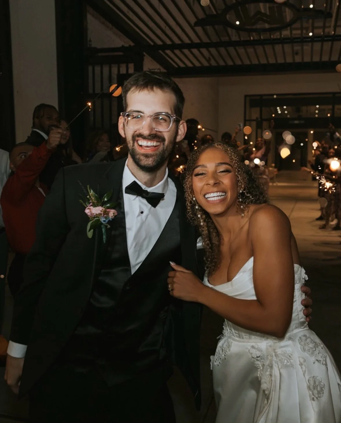 Just engaged?💍 2026 dates are going fast and we would love to help get your planning started! 
Tour now and sign by December 31 to get a full, all day booking for half day pricing on any available date for 2026! 🤍 This huge deal isn&rsquo;t going t