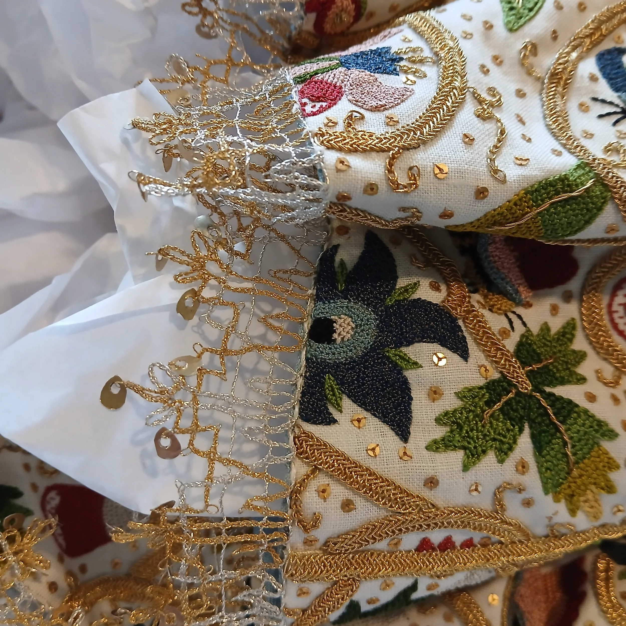 I have been chasing the #PlimothJacket for years and yesterday I caught it! When Jill Hawkins--my first #lace instructor--told me about this project, I was enchanted. Reproduction lace for period garments was exactly my goal in learning to make lace.