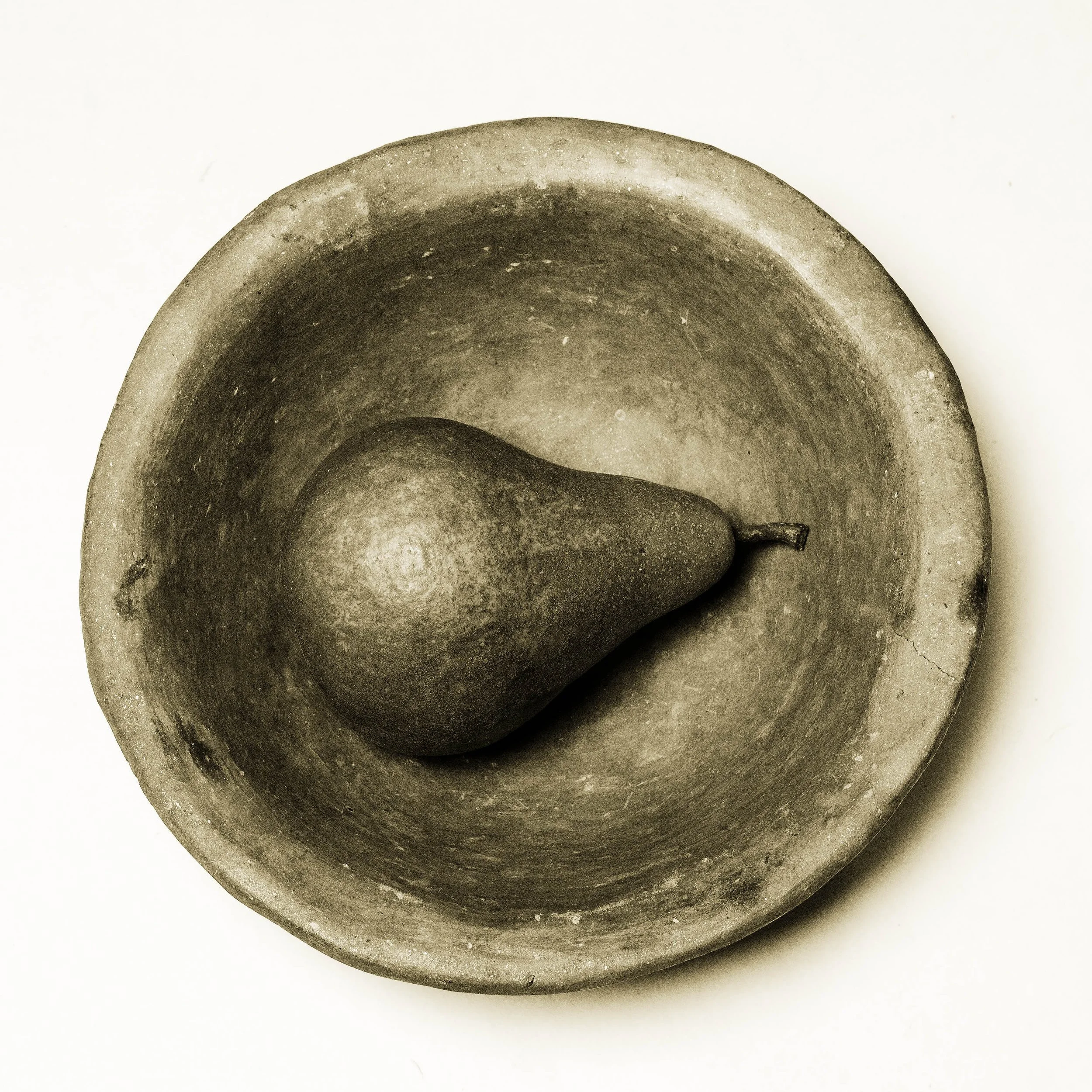 Clay bowl, pear