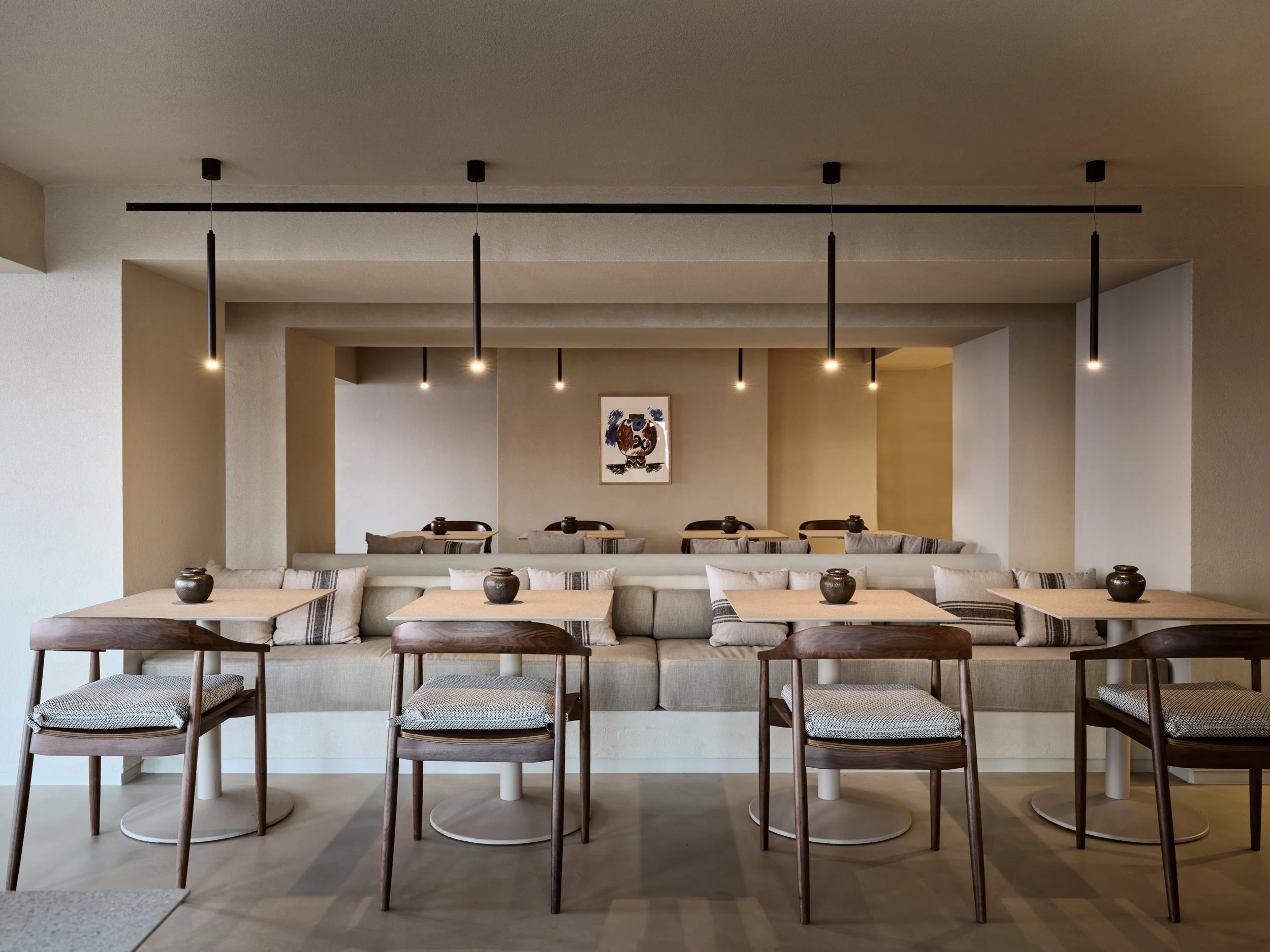 Antonino’s-Restaurant-Interior-01.jpg
