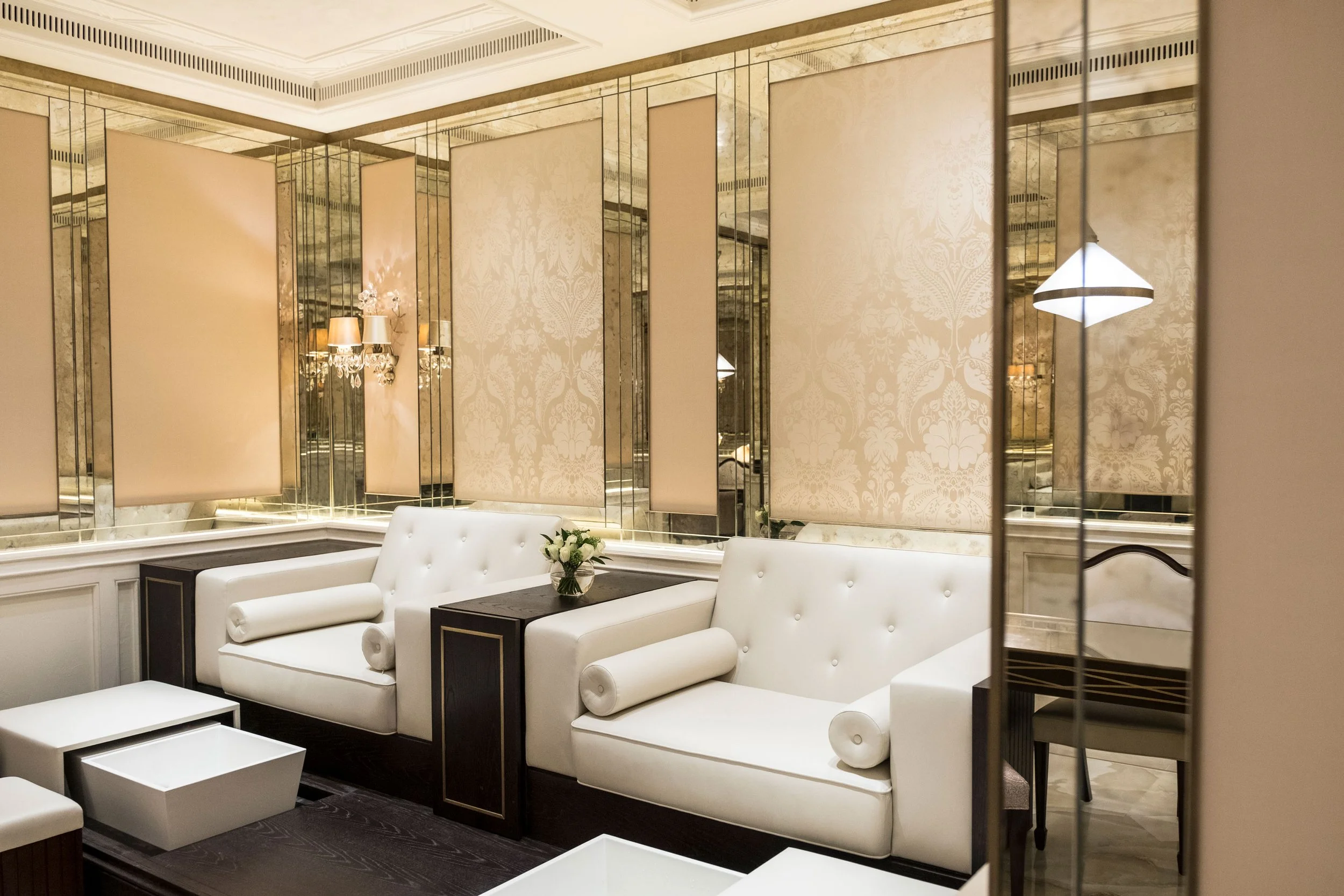 Lanesborough-Club-Spa-Room-Pedicure-Chairs-(2).jpg